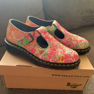 Women’s Dr. Martens Polley shoes